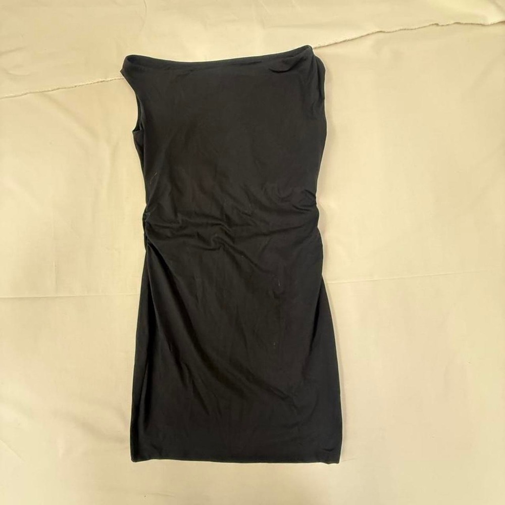 Trendy Queen Black Strapless Bodycon Mini Dress – Size Medium